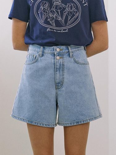 Button Detail Denim Shorts - Light Blue - NONLOCAL - Modalova