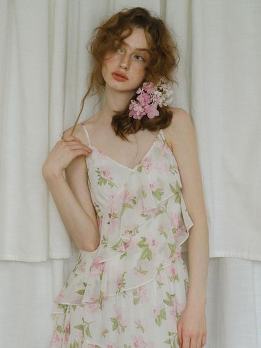 Irregular Floral Chiffon Camisole - Cest Moidew - Modalova