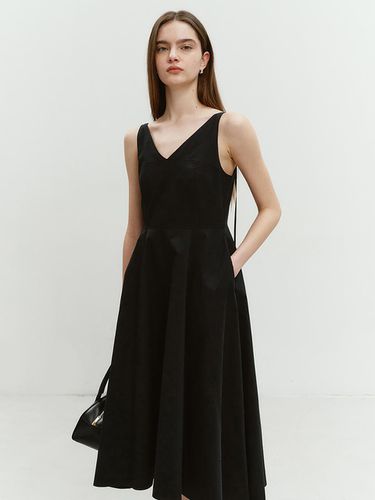 Maxi Flare Sleeveless Dress_Black - Dunst for WOMEN - Modalova