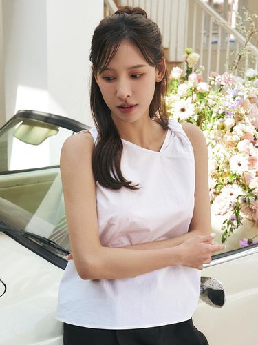 Unbalance Twist Sleeveless Top _ White - ARTID - Modalova