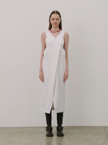 Two-Way Wrap Sleeveless Long Linen Dress_White - 320SHOWROOM - Modalova