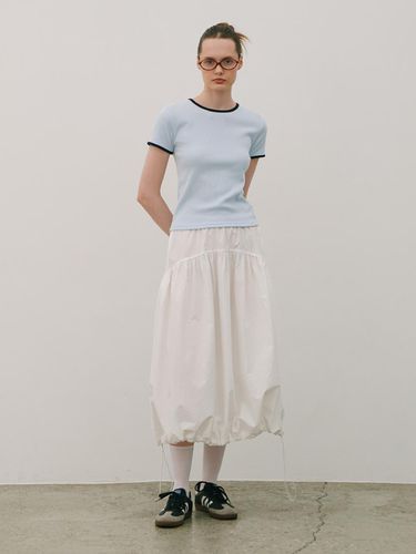 Shirring Volume Stopper Skirt_White - 320SHOWROOM - Modalova