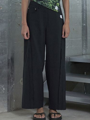 Cut-Out Detail Pants - BLACK - RE;CODE - Modalova