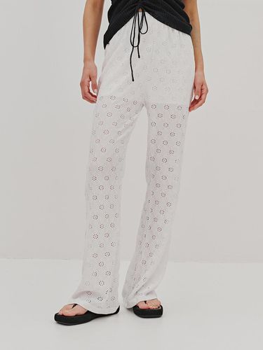 Lace Boot-Cut Banding Pants (White) - ODER - Modalova