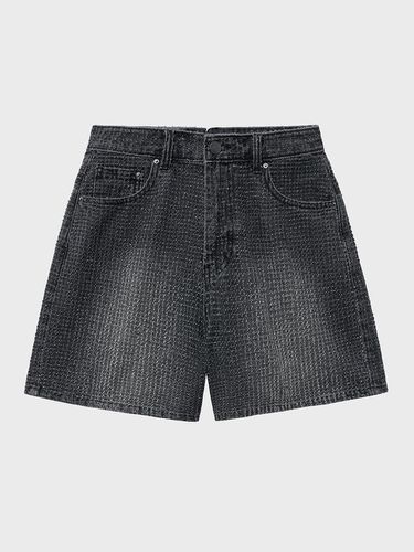 Damage Stripe Denim Short Pants_Black - NOIRER for WOMEN - Modalova