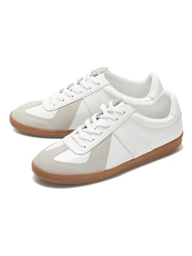 Cowhide German Army Sneakers - CUSTOMADE REPUBLIC - Modalova