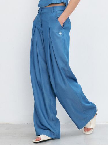 Tencel One-Pleat Wide Leg Pants - Light Indigo - CITYBREEZE - Modalova