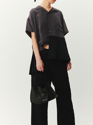 Open collar pleated shirt _ Grey - RE;CODE - Modalova