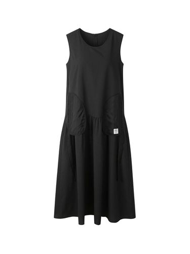 Seersucker Long Dress _ Black - RE;CODE - Modalova