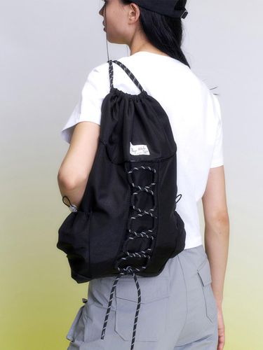 Nylon Lace Up Gym Sack (3 Colors) - ILLIGO - Modalova