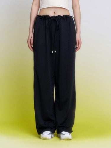 Piping Belted Wide Pants - 3 Colors - ILLIGO - Modalova