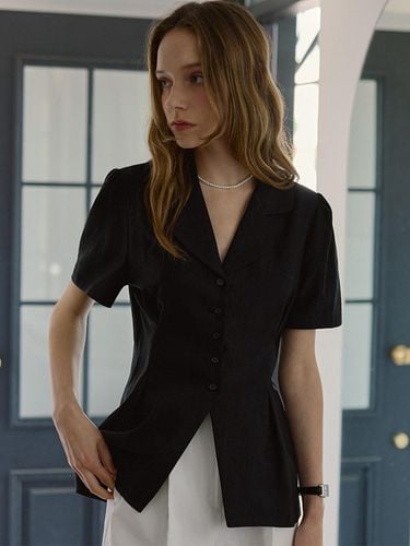 Classic Open Collar Blouse [Black] - DEHEVE - Modalova