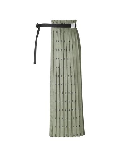 Printed Half Pleats Apron _ Green - RE;CODE - Modalova