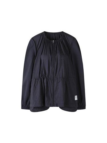 Seersucker Sleeve Jumper _ Navy - RE;CODE - Modalova