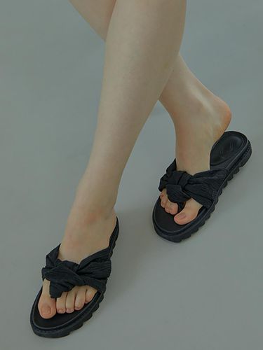 Pleats Knot Rain Sandals (2 Colors) - Byeuuns - Modalova