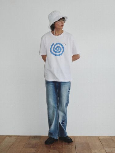 Blow Wind Print T-Shirt_White - KINETO - Modalova