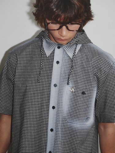 Checked Pattern Spray Hoodie Shirt_Black - KINETO - Modalova