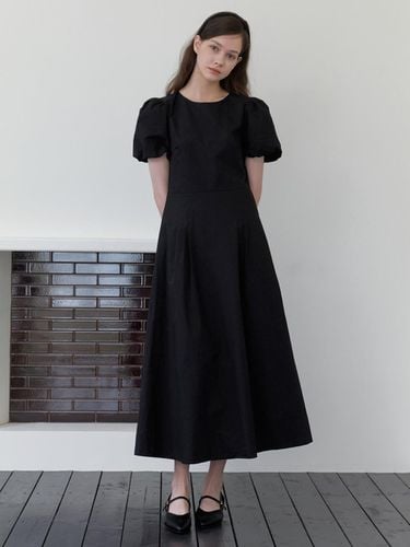 Serenade Puff Pin Tuck Dress_Black - KINDABABY - Modalova