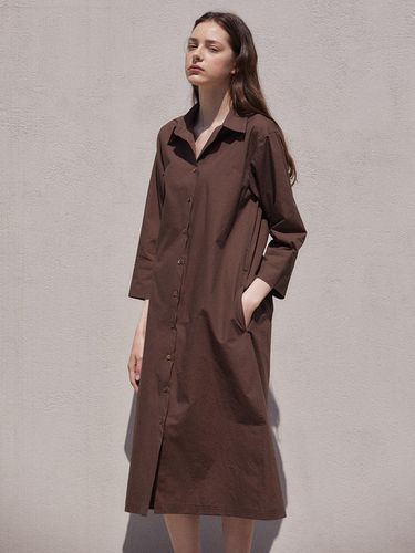 Belted Shirt Dress_Brown - LARGO - Modalova