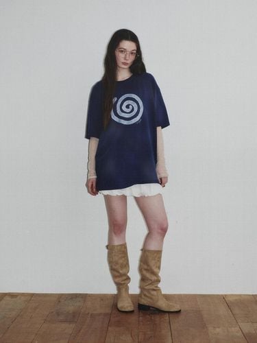 Sulfur Dyed Blow Wind Graphic T-shirt - KINETO - Modalova