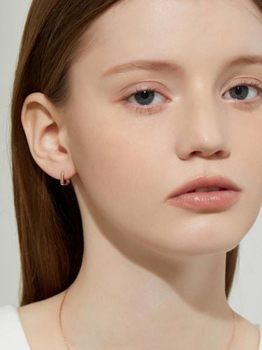 K One Touch Earring - STONEHENgE - Modalova