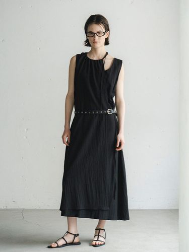 Strap Point Layered Dress_Black - MORCEAU PAR MORCEAU - Modalova