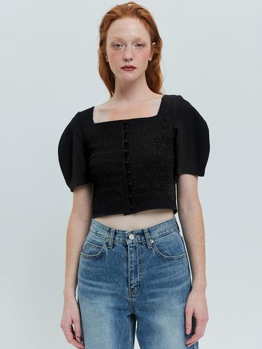 Smocked Cropped Blouse - Black - HAE BY HAEKIM - Modalova