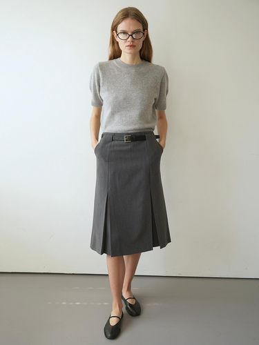 Tunnel Belt Pleated Midi Skirt () - LEIE - Modalova