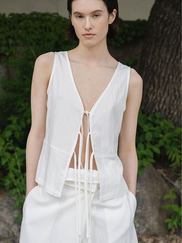 Tie Two-way Vest_White - MORCEAU PAR MORCEAU - Modalova