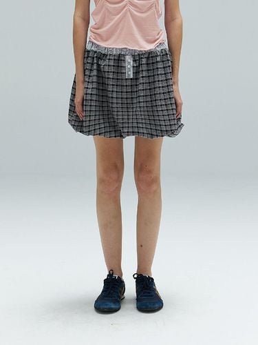 Simon Check Balloon Skirt_Black - DEARSTALKER - Modalova