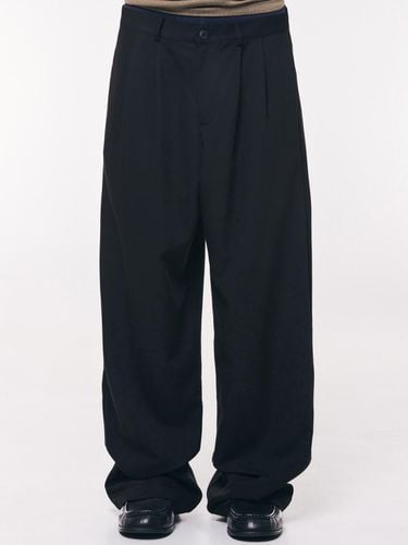 Two Tuck Wide Slacks_Black - THAT`S IT - Modalova