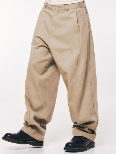 Curved Wide Cotton Denim Pants_Beige - THAT`S IT - Modalova