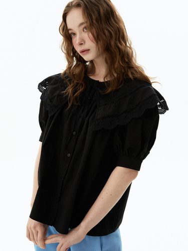 Collar Lace Blouse (Black) - GREENBUTTER - Modalova