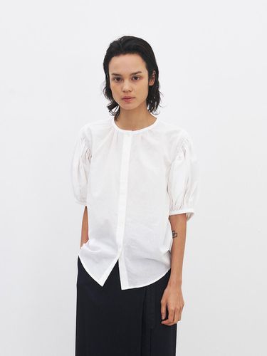 TRF Smoked Puff Blouse (2 Color) - MOHAN - Modalova