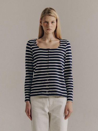 PVIL Emma Top_Navy - PREVAIL - Modalova