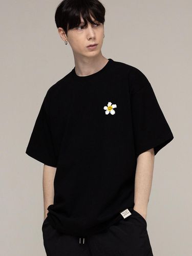 Small Tape Flower Smile T-shirt_Black - GRAVER - Modalova