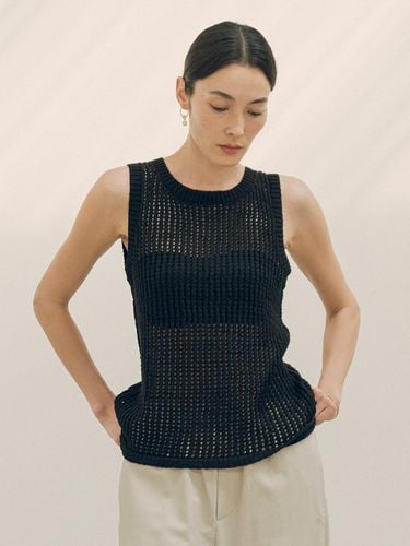 Punching Sleeveless Knit Top_Black - Siyazu - Modalova