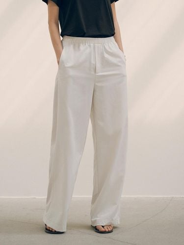 Banding Wide Nylon Pants_Off White - Siyazu - Modalova