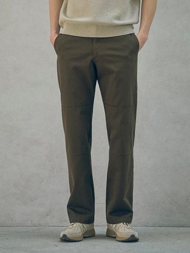 Straight Work Pants_Dark Brown - HALBKREIS LAYOUT - Modalova