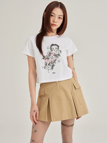 X BETTYBOOP Heart Tattoo Semi Crop T-shirt - ULKIN - Modalova