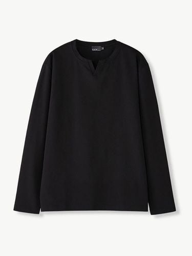 Supima Slit-neck Long Sleeve T-shirt_Black - STCO - Modalova