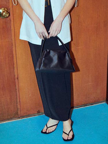 Summer Soft Maxi Skirt_Black - The Aperture - Modalova