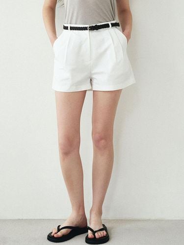 Two Pintuck Chino Short Pants - LOEIL - Modalova