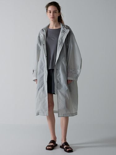 Summer Essential Rain Coat (2 color) - FACADE PATTERN - Modalova