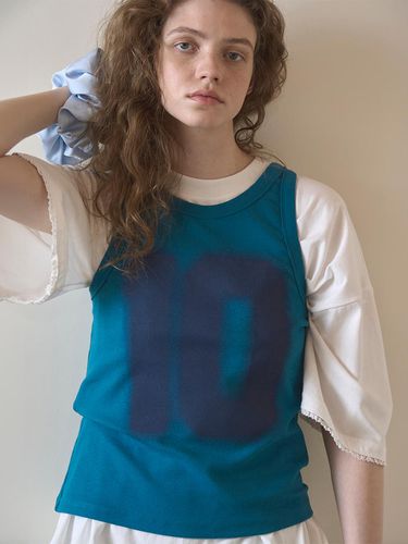 NO.10 Sleeveless T-shirt _ Blue - VANISHMENT - Modalova