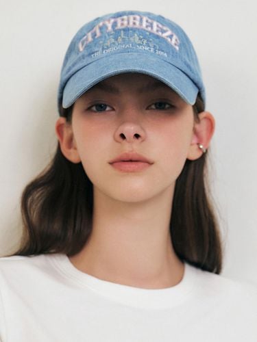 Stripe City Denim Ball Cap_Indigo - CITYBREEZE - Modalova