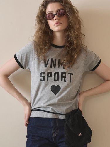 VNMT Sport Heart T-Shirt _ Black - VANISHMENT - Modalova