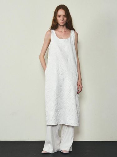 Crease Midi Dress - White - CITTA - Modalova