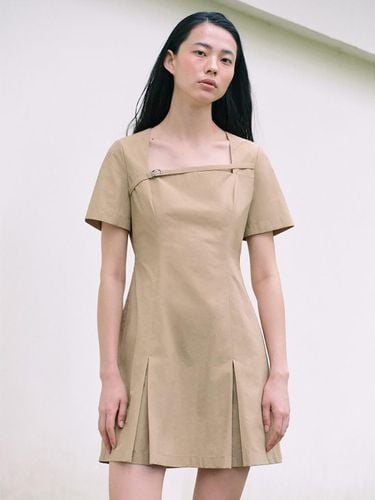 Strap Detail Mini Dress_Beige - kuho plus - Modalova