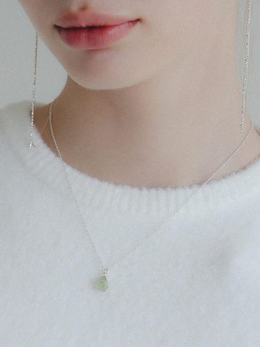 Prehnite Rough Stone Necklace - J.Lauren - Modalova